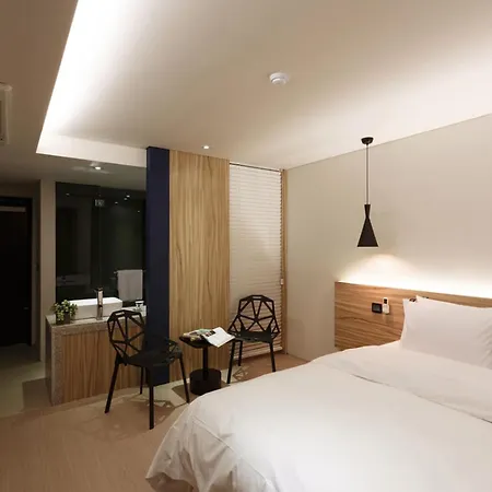 Seocho H Hotel